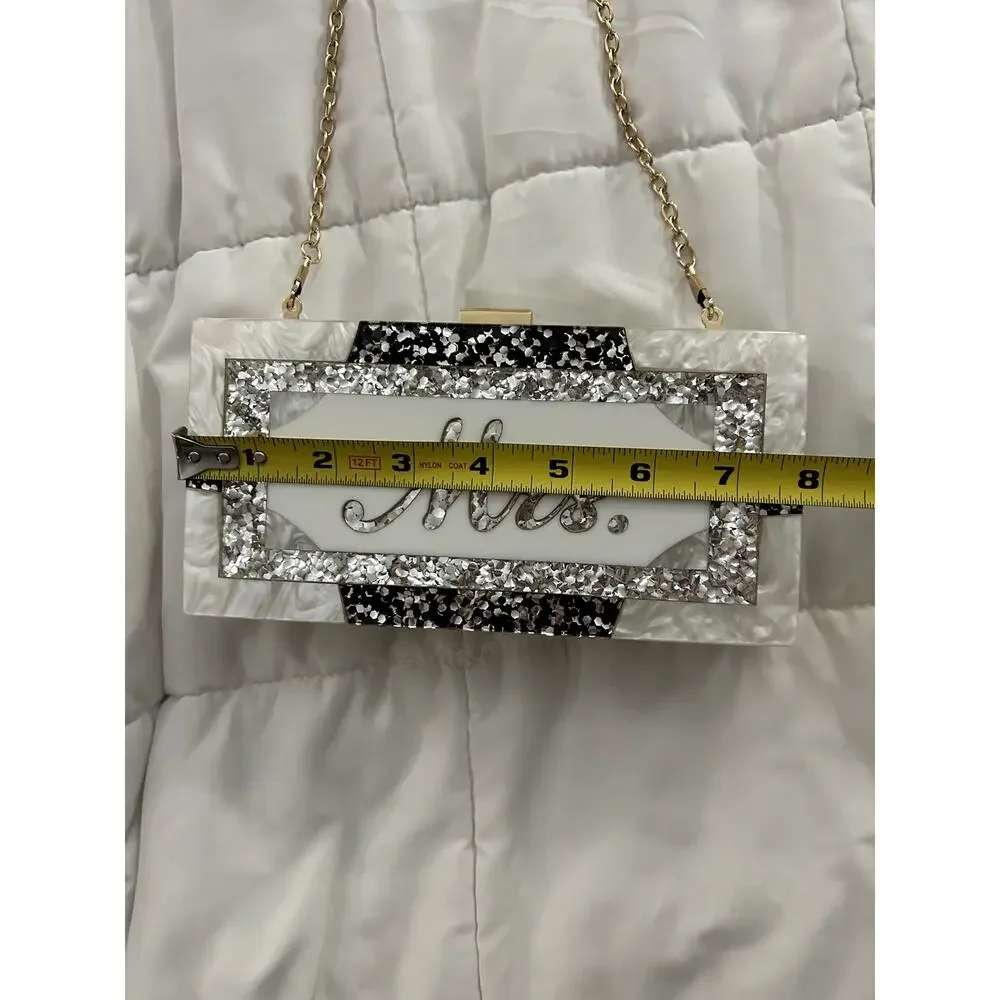 Like Dreams "Mrs." Bride Purse - Picture 4 of 5